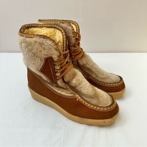 Cozy Snowland Handmade Size 8 Ladies Boots